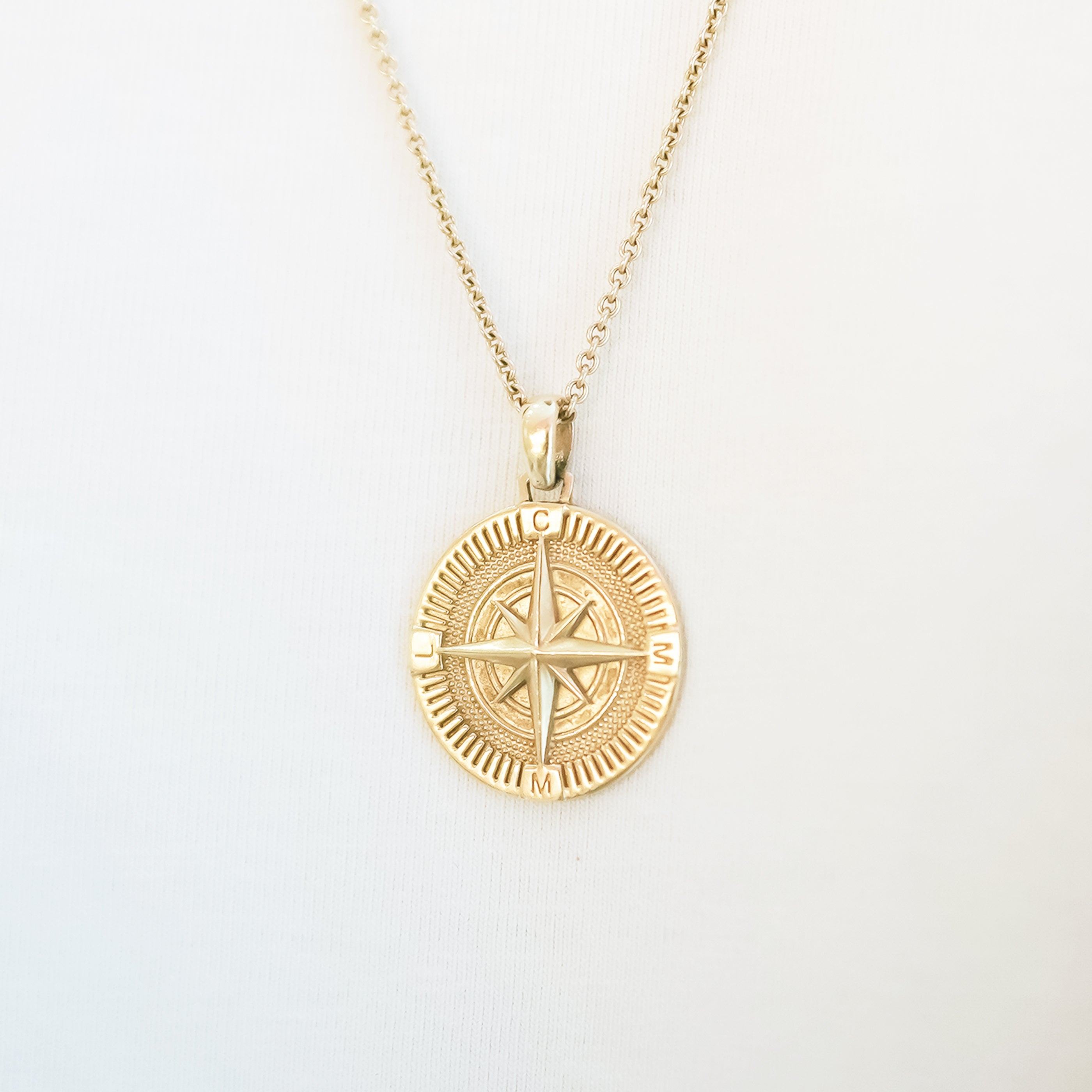 Rose des Vents necklace