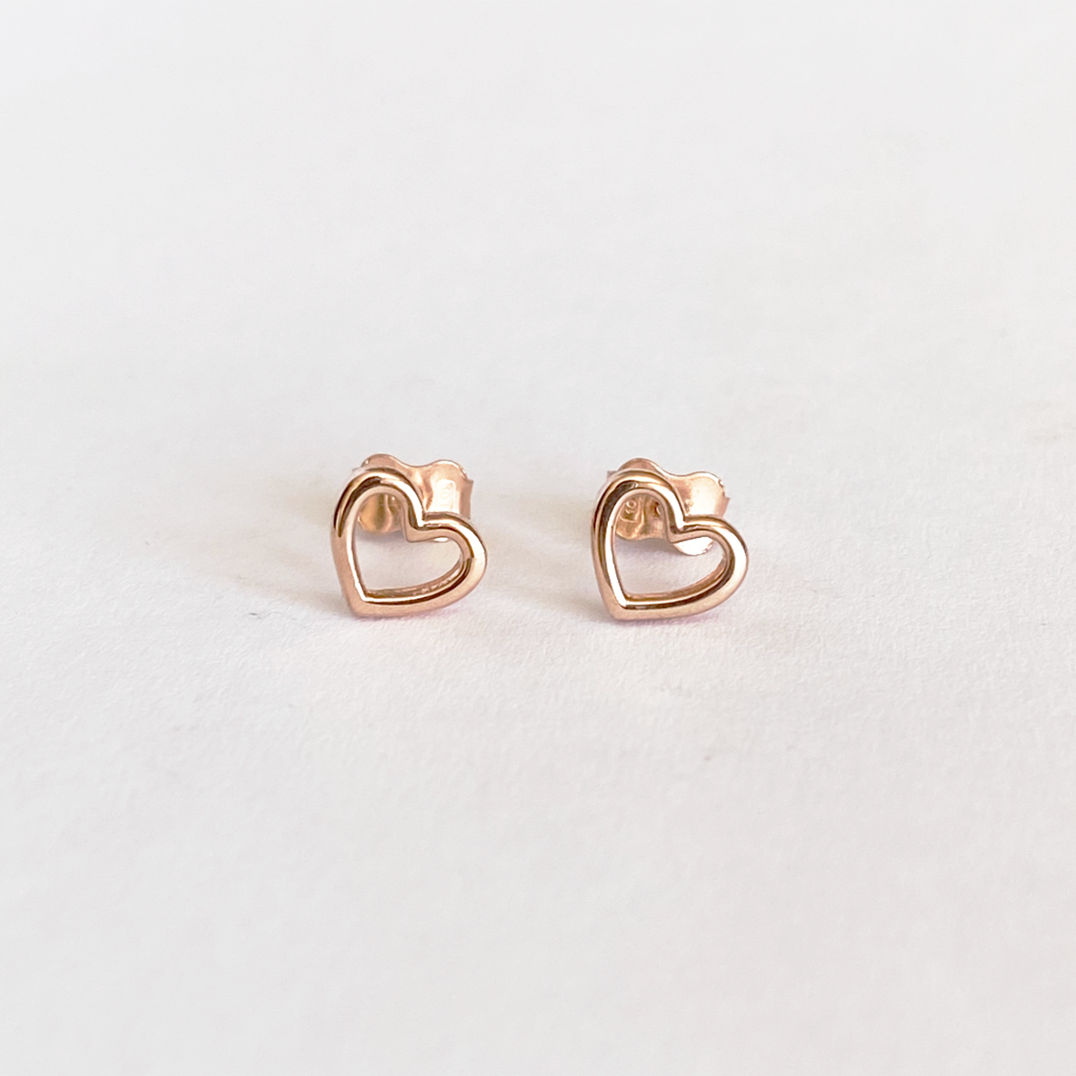 Light heart earrings