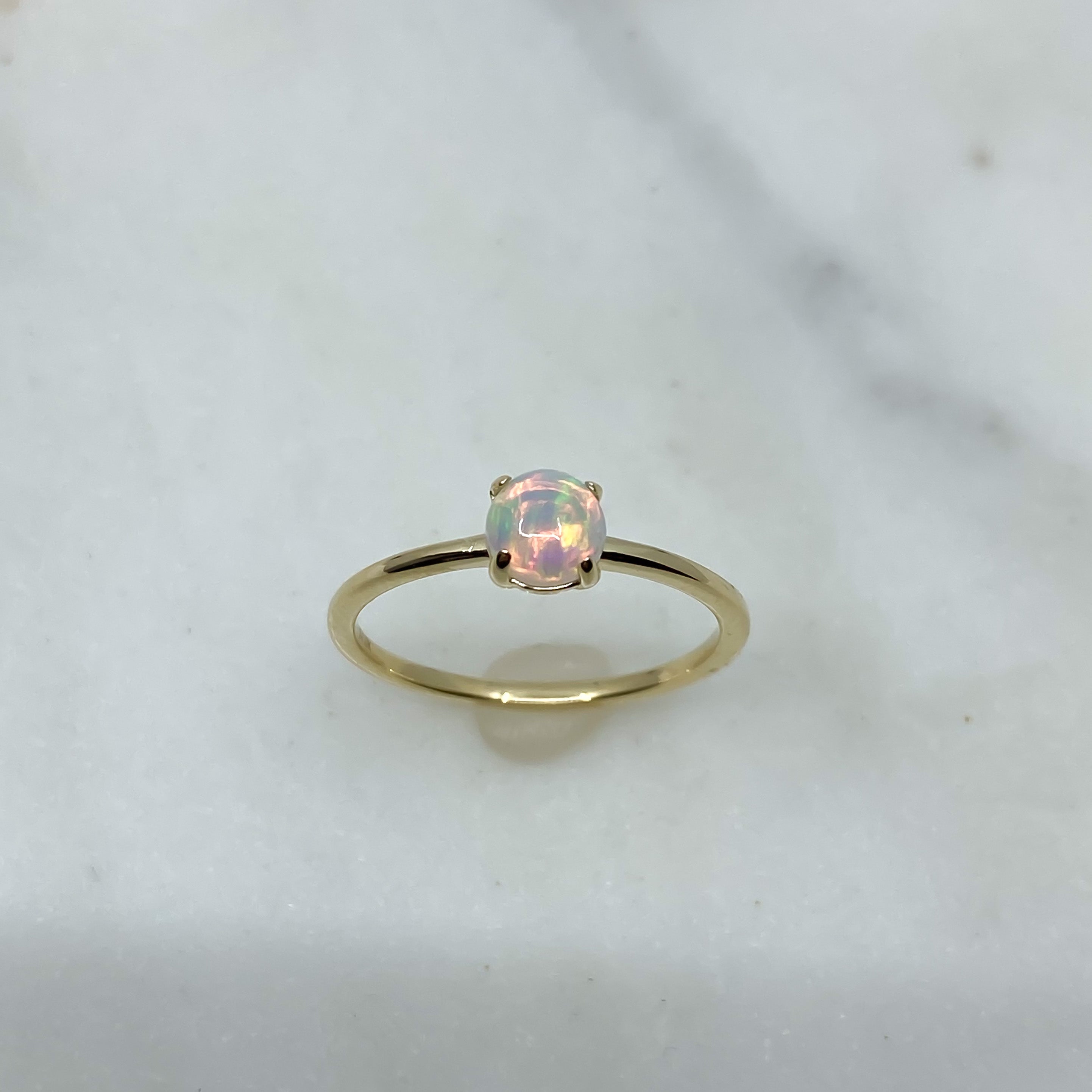 Solitaire ring - Opale