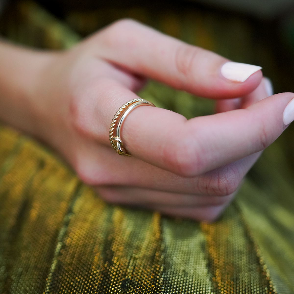 Twist Ring