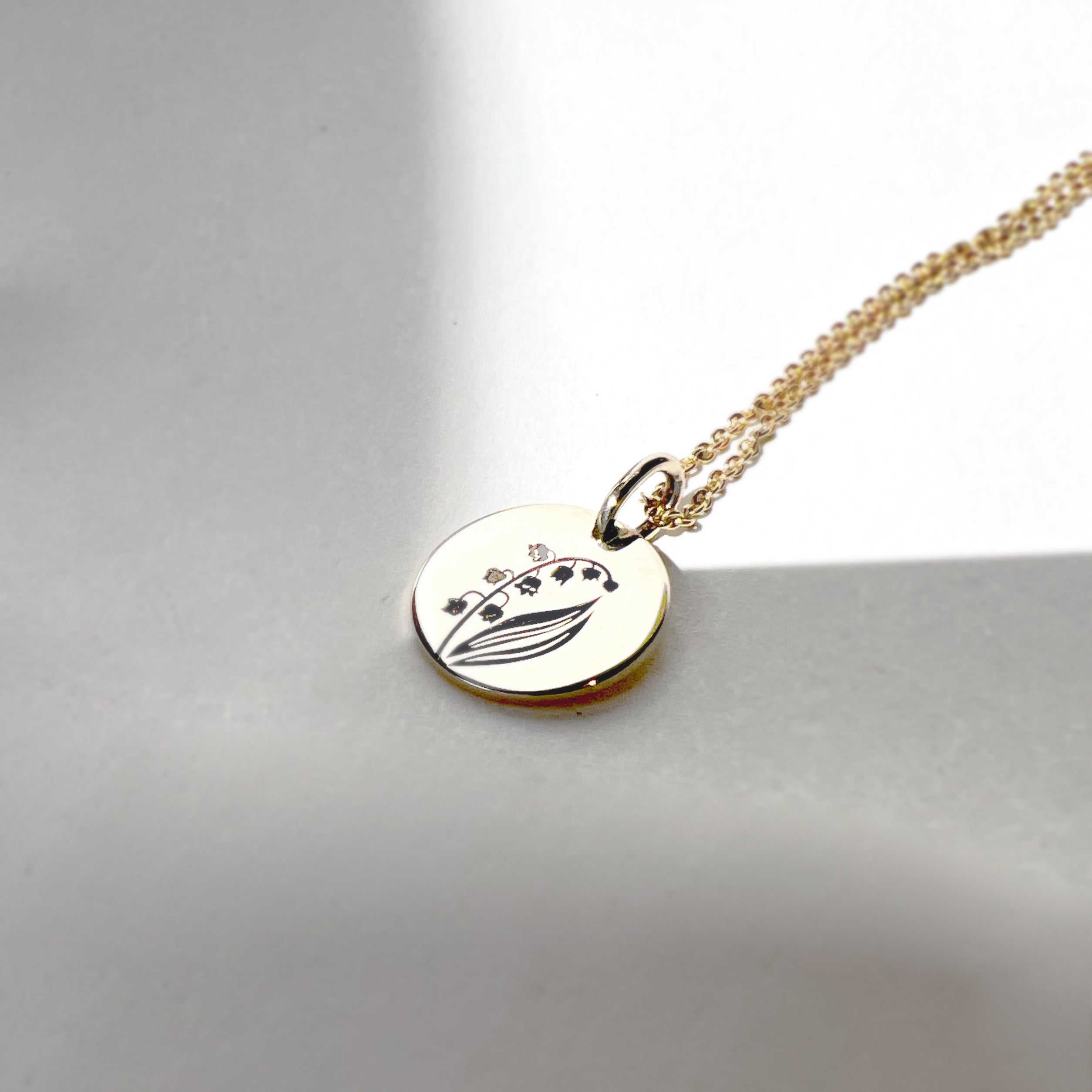 Collier fleurs de naissance