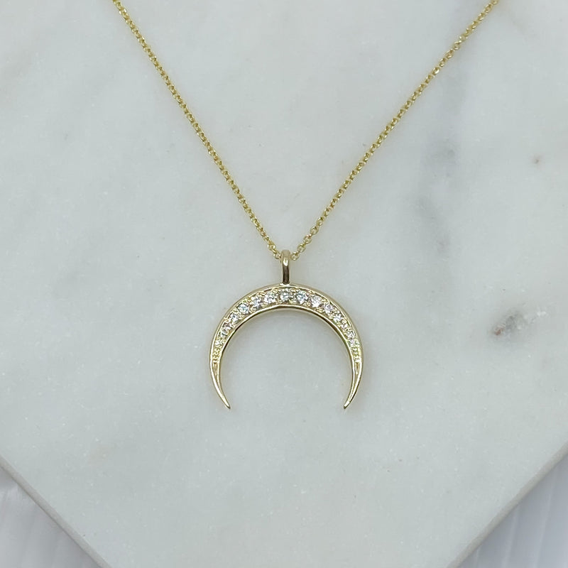 Collier Croissant de lune pavé